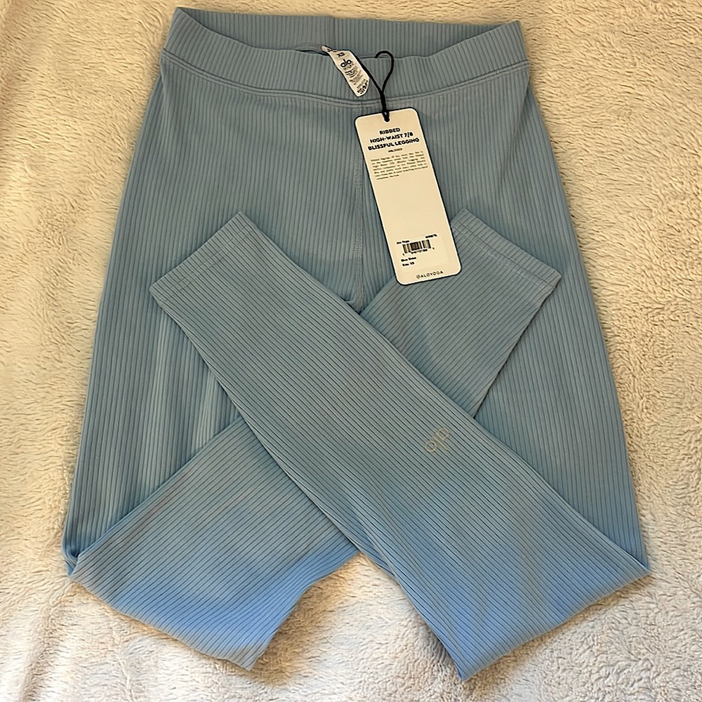 Alo yoga pants